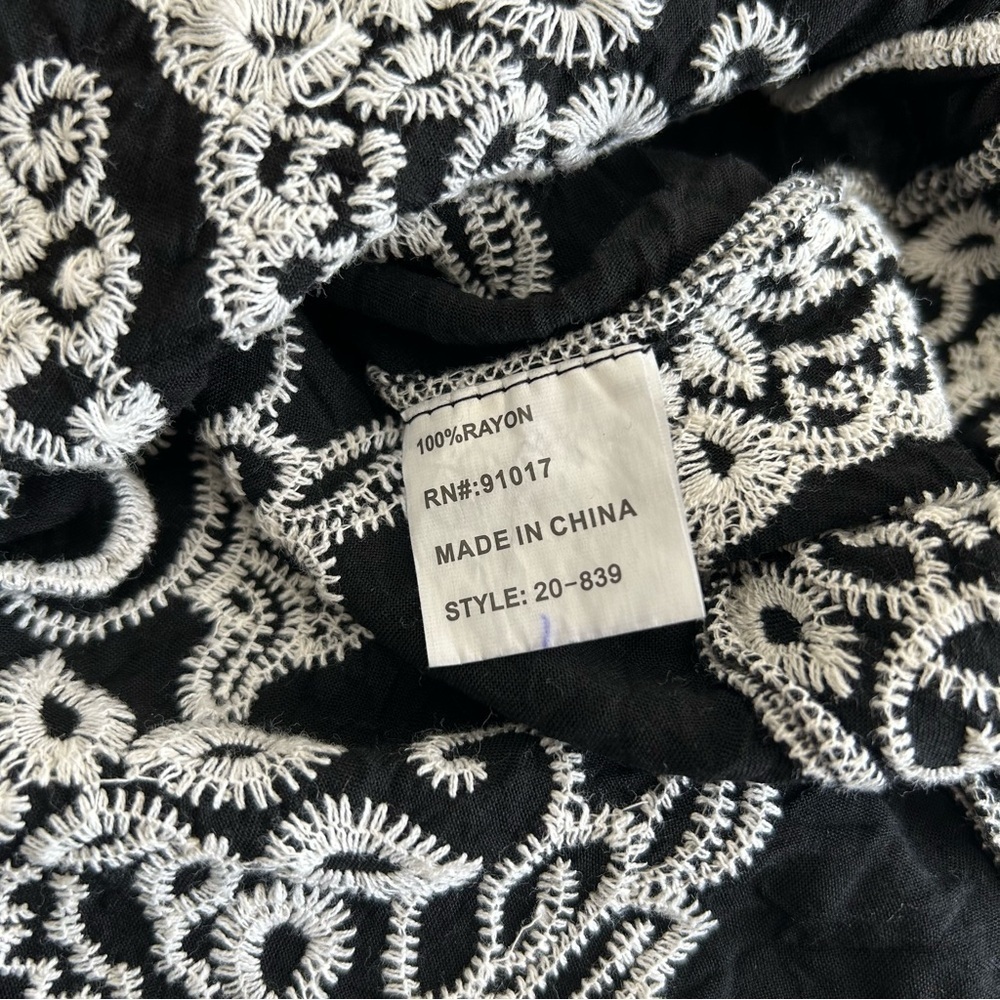 Solitaire Black and White Embroidered Blouse - Picture 7 of 7